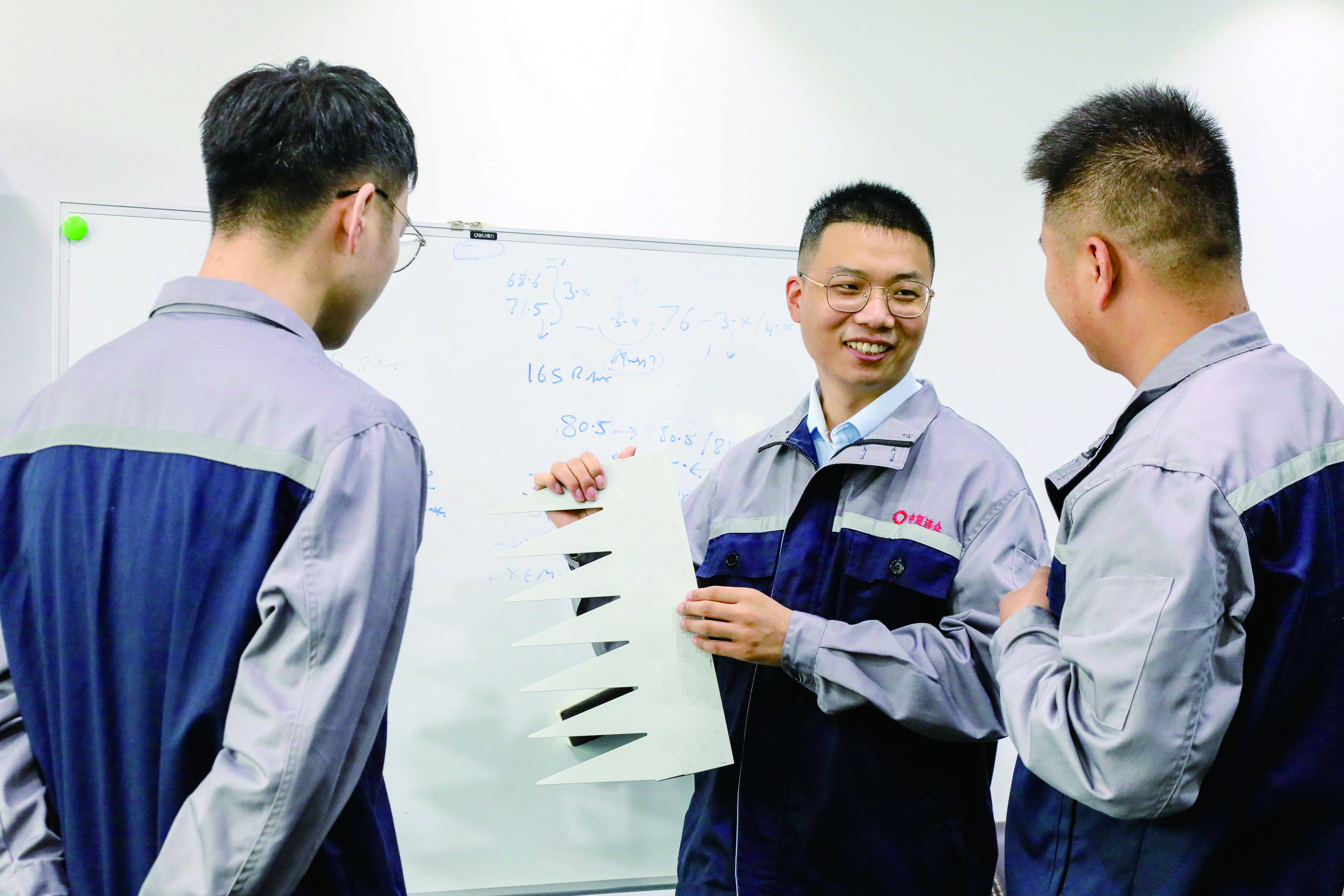 202109020933281630546408554243.jpg 852A5282-马赛克.jpg